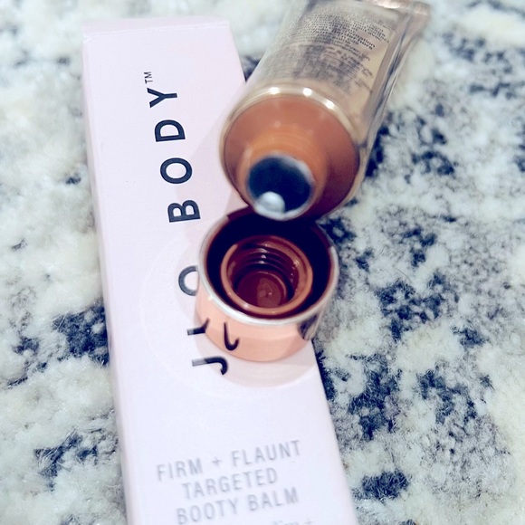 JLO BEAUTY Firm + Flaunt Targeted Booty Balm - Picture 6 of 8